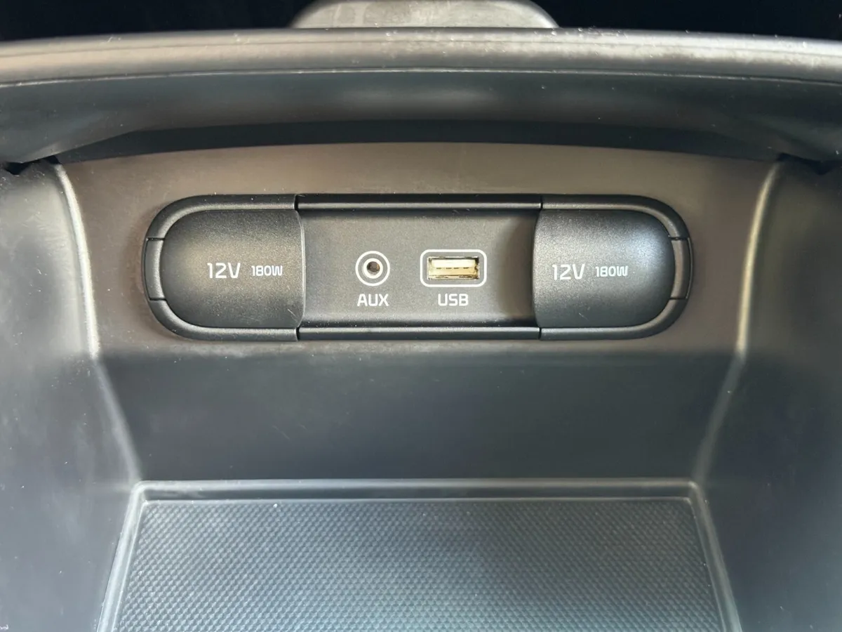 2019 Kia Sorento LX thumbnail 22