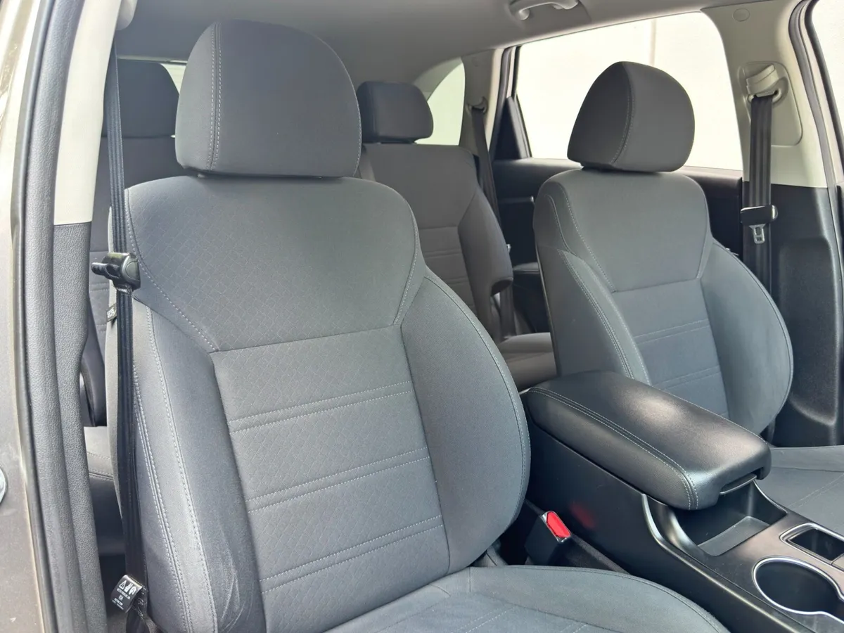 2019 Kia Sorento LX thumbnail 27