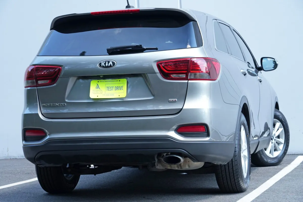 2019 Kia Sorento LX thumbnail 4