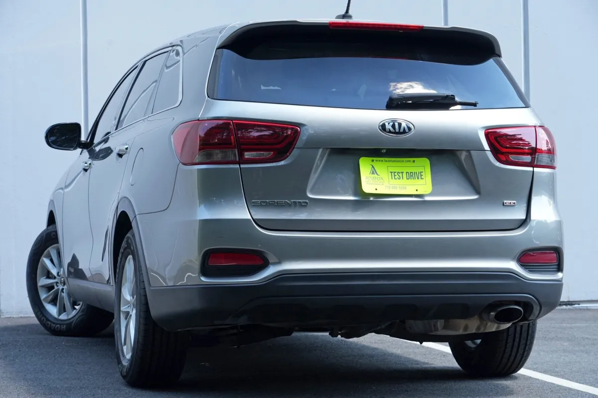 2019 Kia Sorento LX thumbnail 5