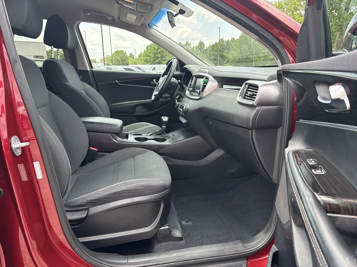 2019 Kia Sorento S V6 thumbnail 13