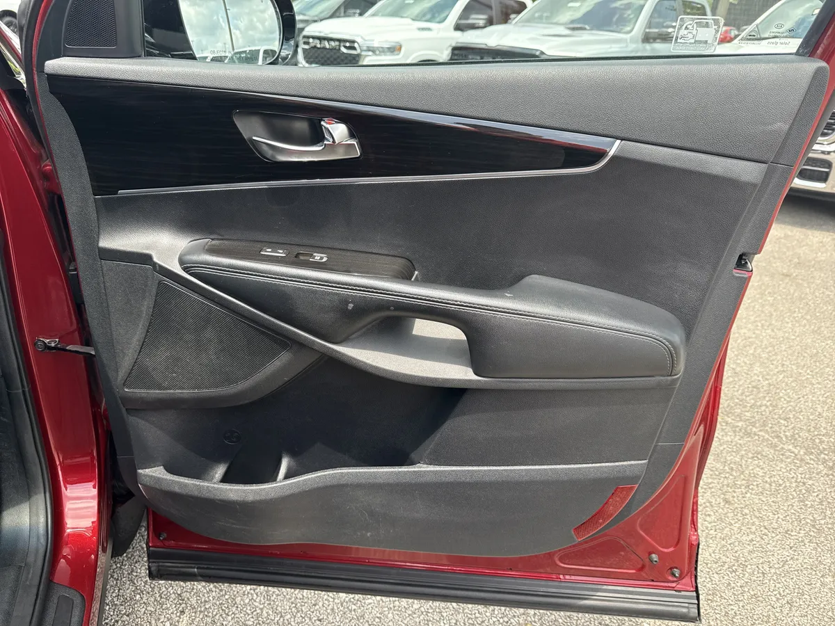 2019 Kia Sorento S V6 thumbnail 14