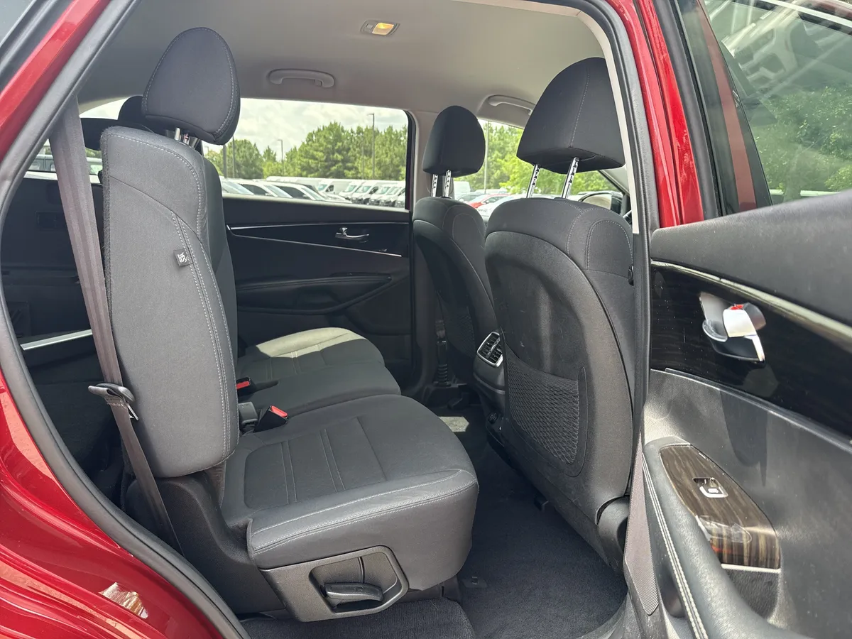 2019 Kia Sorento S V6 thumbnail 15