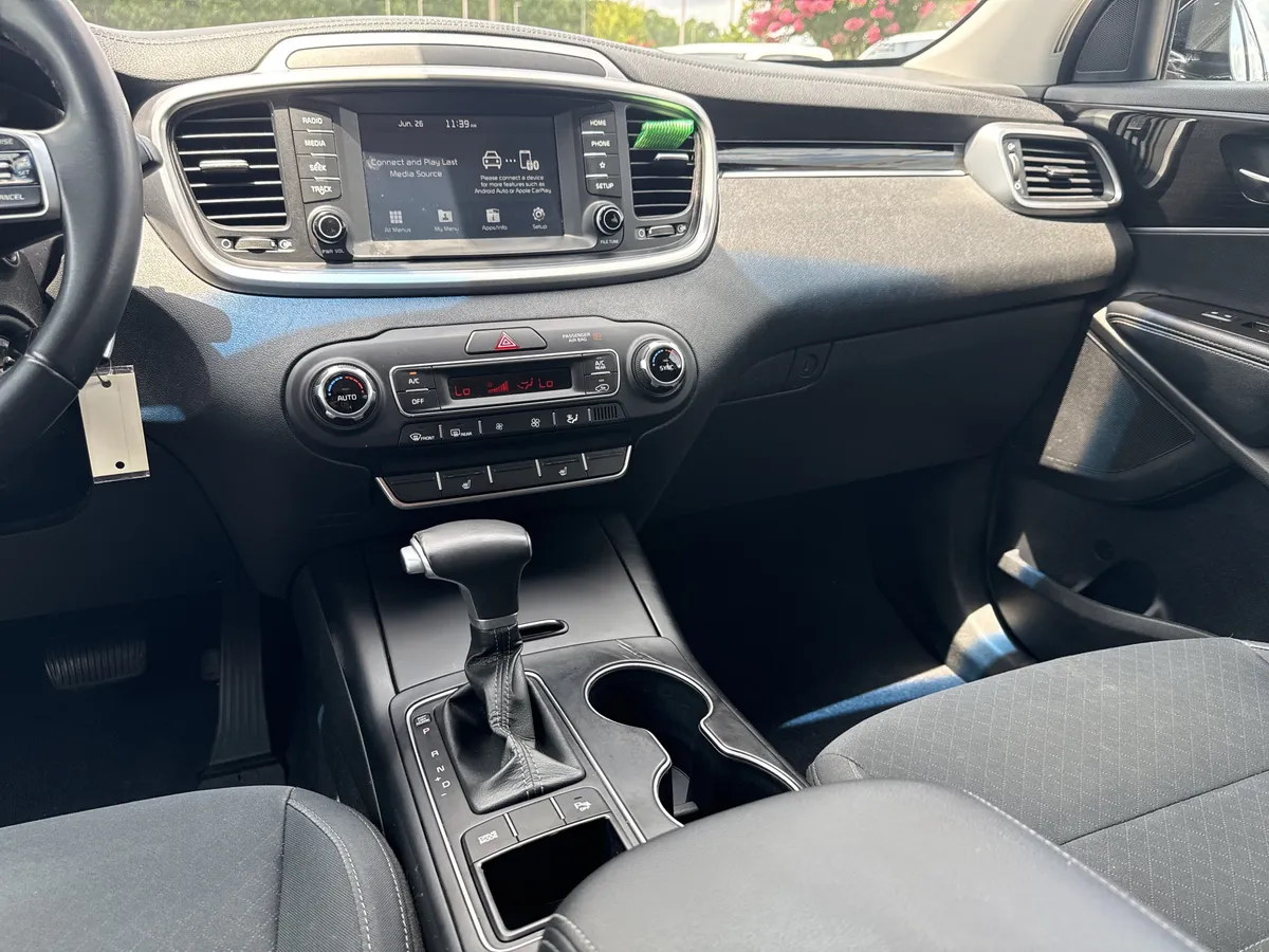 2019 Kia Sorento S V6 thumbnail 27