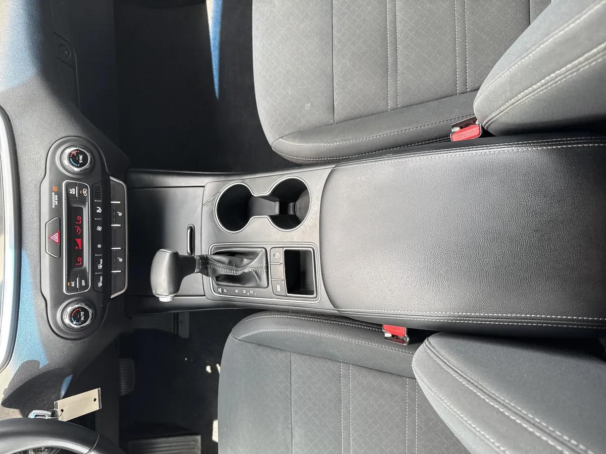 2019 Kia Sorento S V6 thumbnail 29