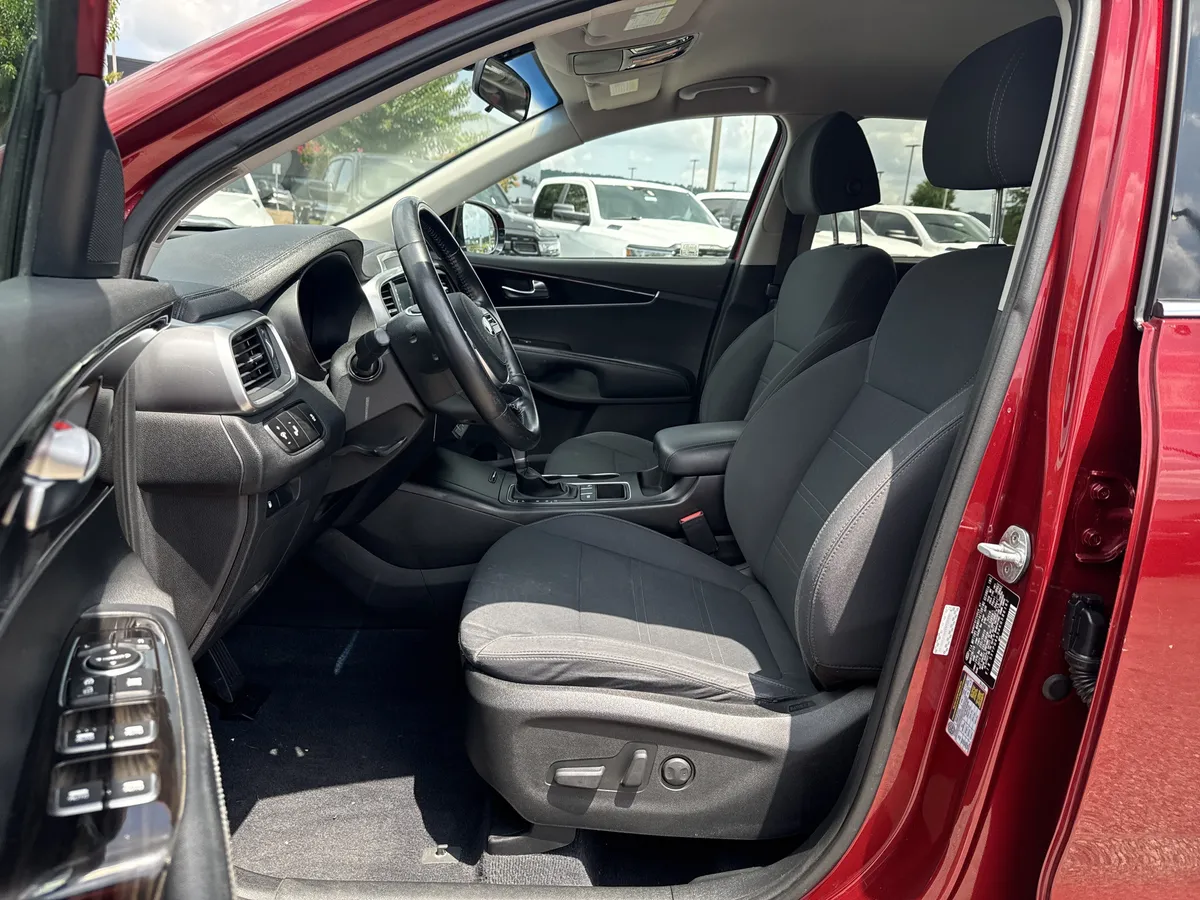 2019 Kia Sorento S V6 thumbnail 9