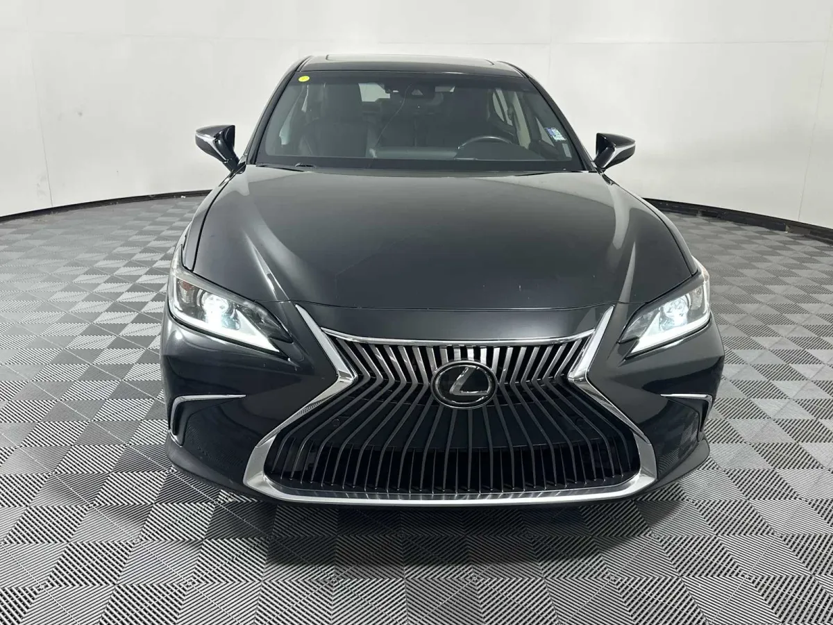 2019 Lexus ES 350 thumbnail 2