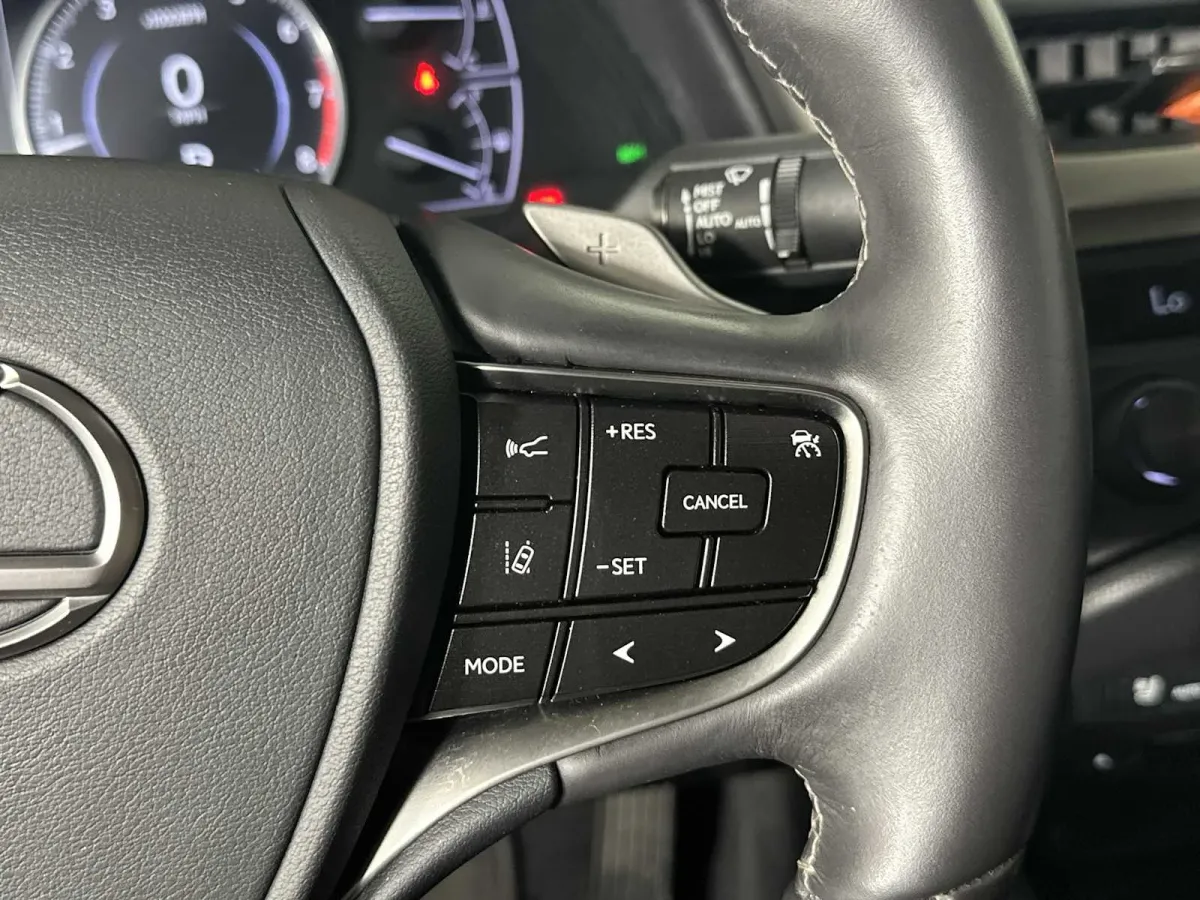 2019 Lexus ES 350 thumbnail 27