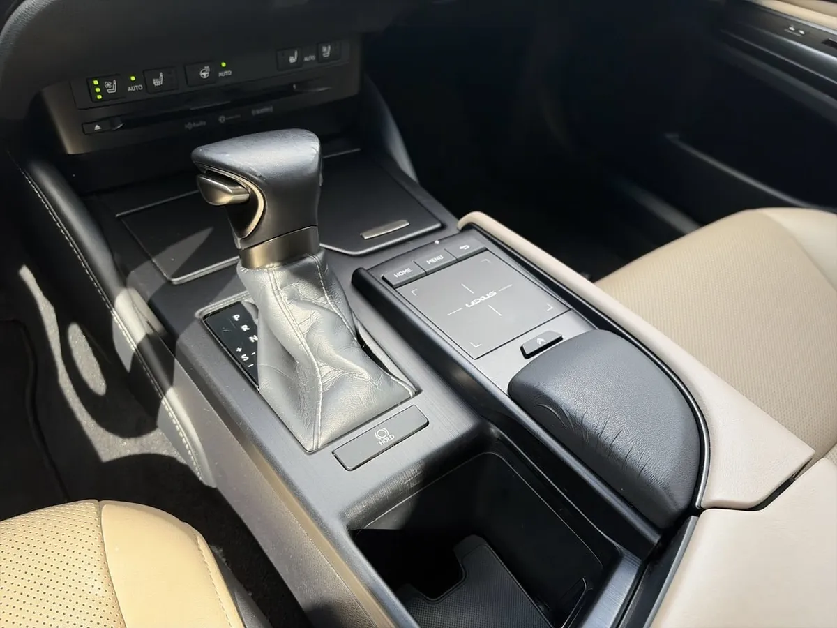 2019 LEXUS ES 350 Premium thumbnail 23