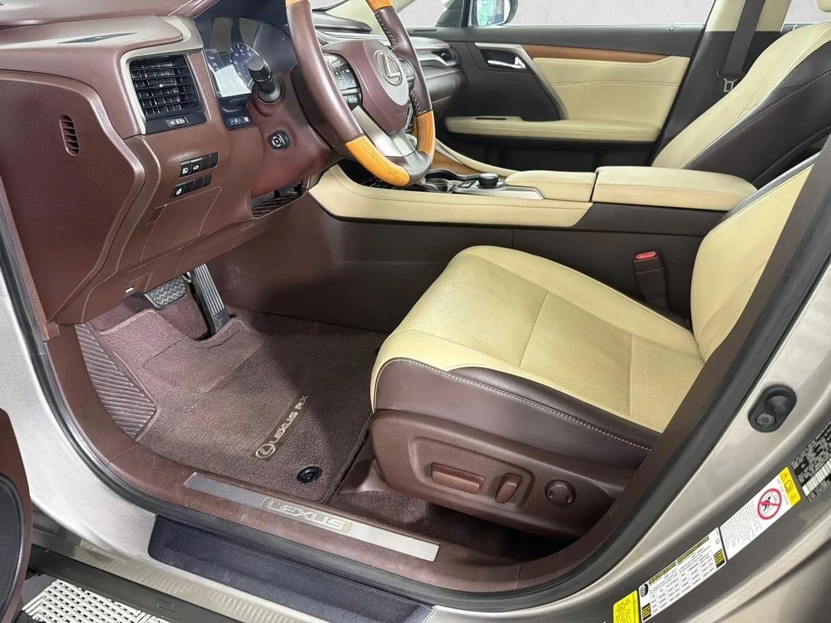 2019 Lexus RX RX 350 thumbnail 10