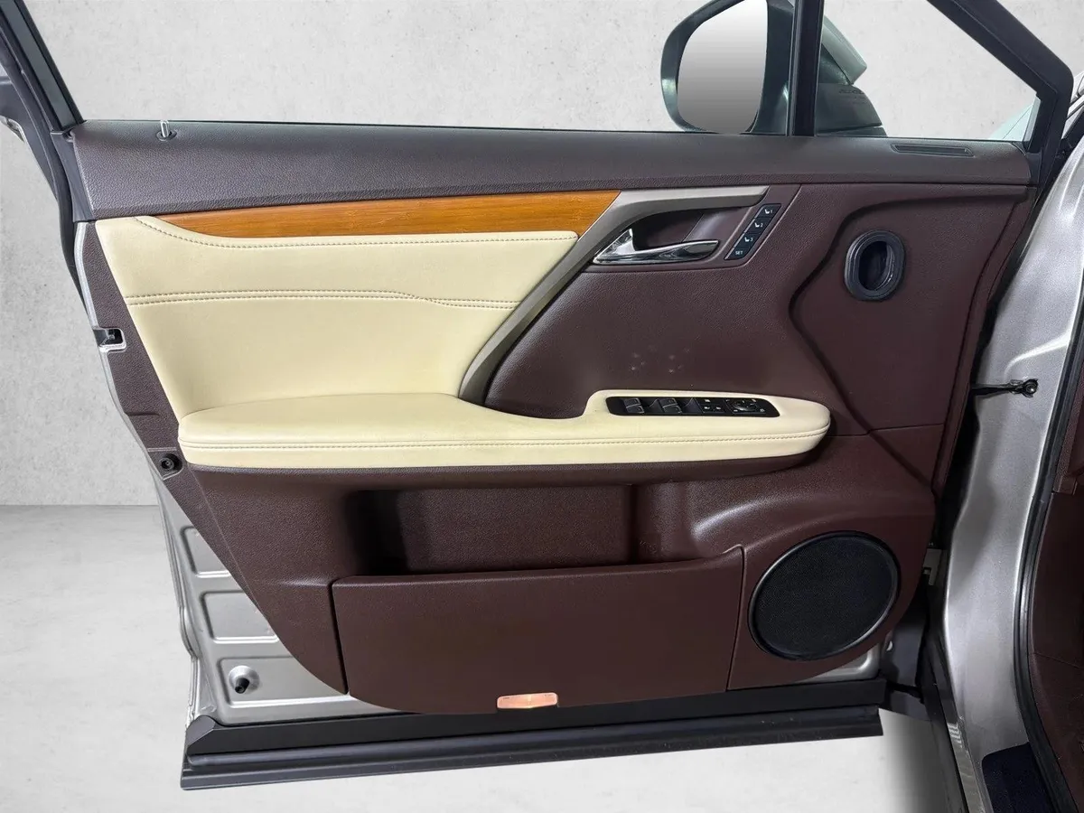 2019 Lexus RX RX 350 thumbnail 11