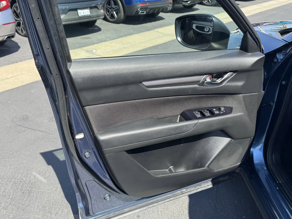 2019 Mazda CX-5 Sport thumbnail 11