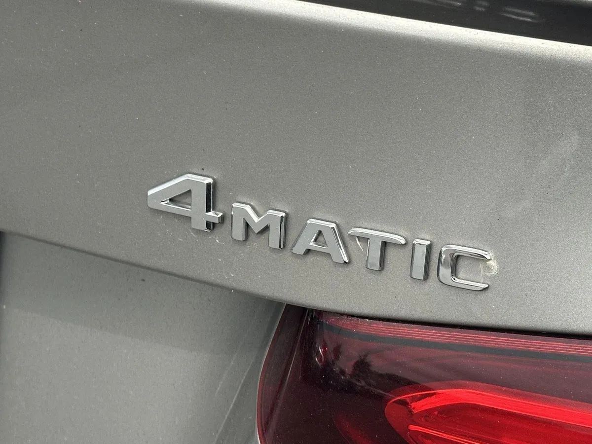 2019 Mercedes-Benz A-Class A 220 thumbnail 10