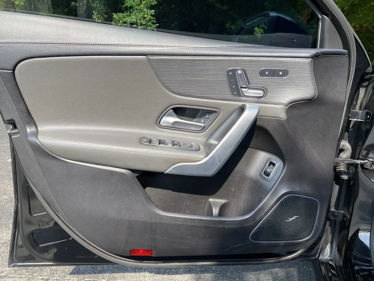 2019 Mercedes-Benz A-Class A 220 thumbnail 14