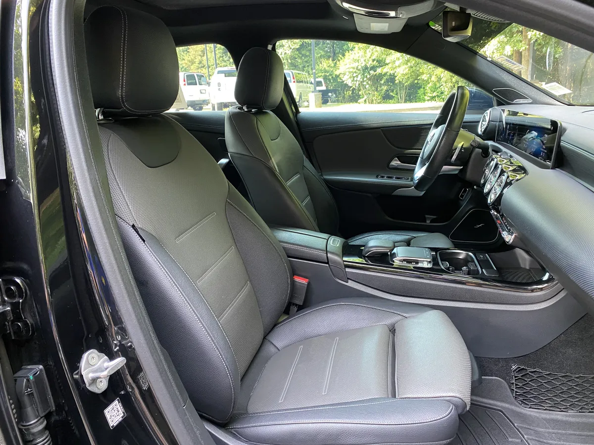 2019 Mercedes-Benz A-Class A 220 thumbnail 34