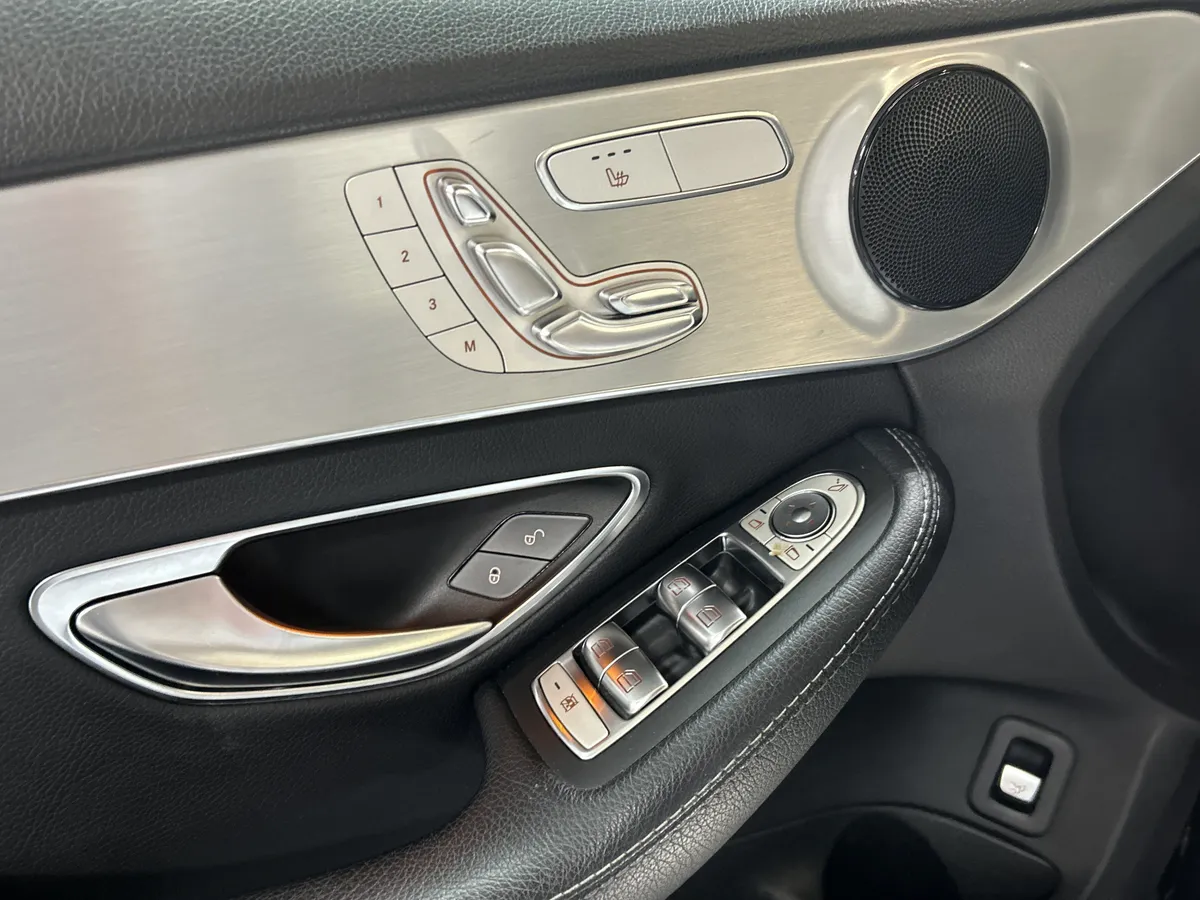 2019 Mercedes-Benz C-Class C 300 thumbnail 15