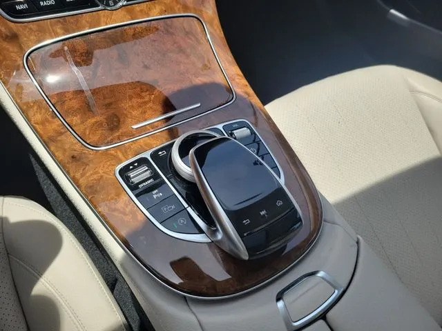 2019 Mercedes-Benz E-Class E 300 4MATIC thumbnail 23
