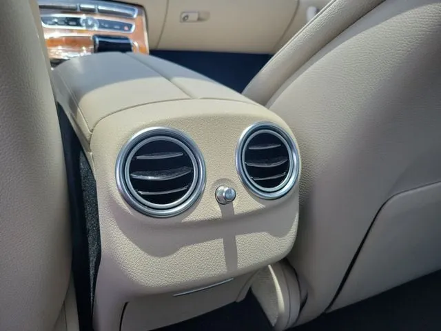 2019 Mercedes-Benz E-Class E 300 4MATIC thumbnail 28