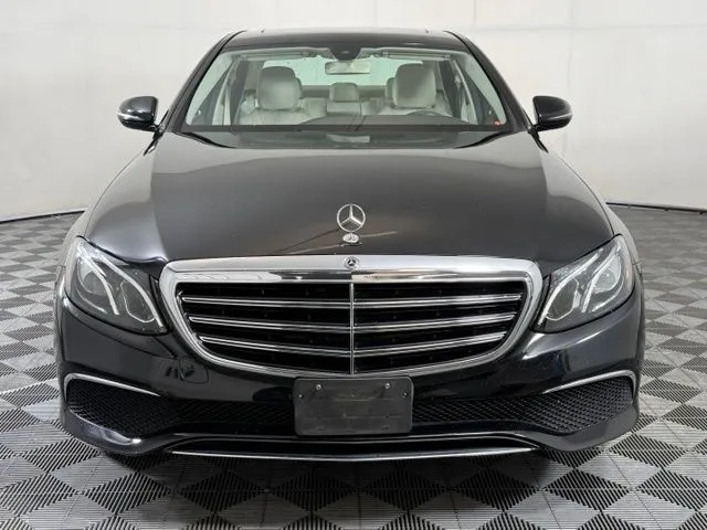 2019 Mercedes-Benz E-Class E 300 thumbnail 11
