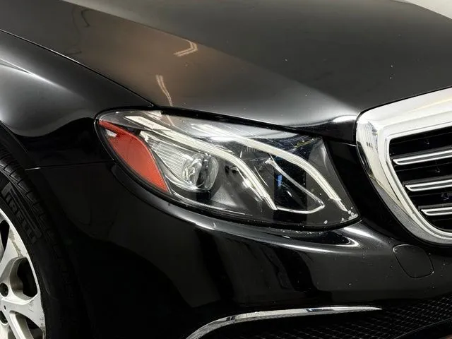2019 Mercedes-Benz E-Class E 300 thumbnail 15