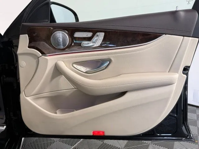 2019 Mercedes-Benz E-Class E 300 thumbnail 19