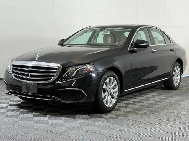 2019 Mercedes-Benz E-Class E 300 thumbnail 2