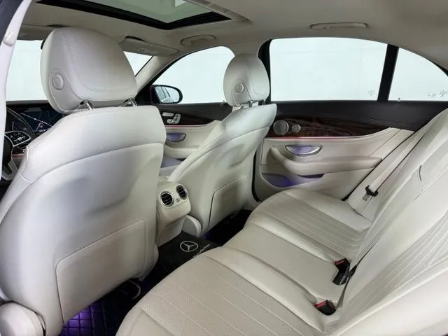 2019 Mercedes-Benz E-Class E 300 thumbnail 21