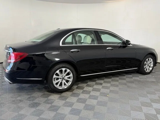 2019 Mercedes-Benz E-Class E 300 thumbnail 8