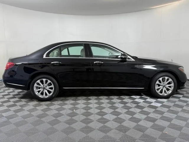 2019 Mercedes-Benz E-Class E 300 thumbnail 9
