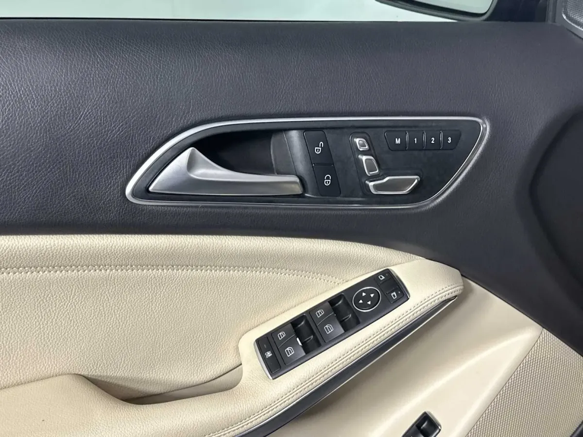 2019 Mercedes-Benz GLA 250 GLA 250 thumbnail 16