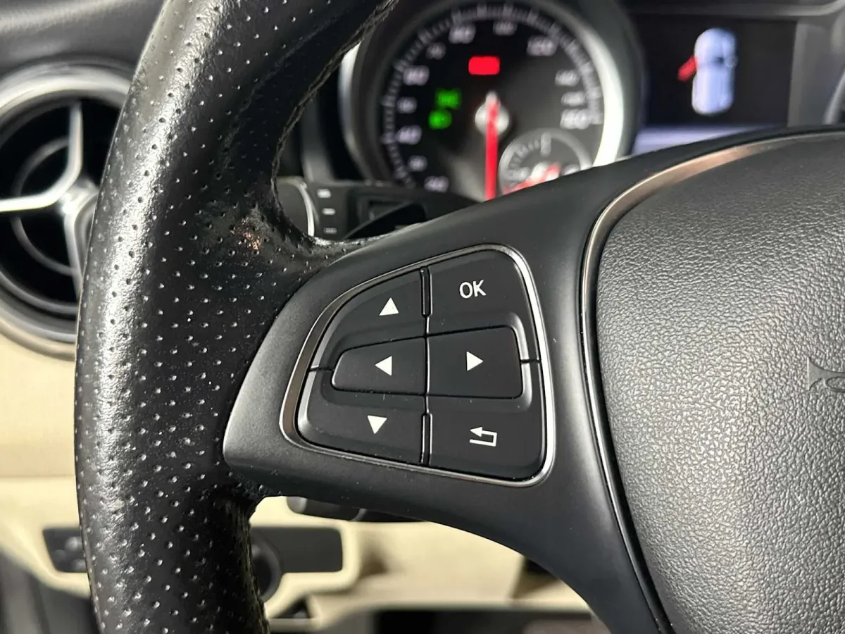 2019 Mercedes-Benz GLA 250 GLA 250 thumbnail 32