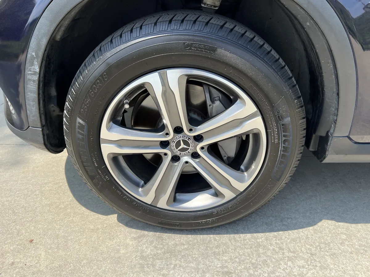 2019 Mercedes-Benz GLC 300 thumbnail 12