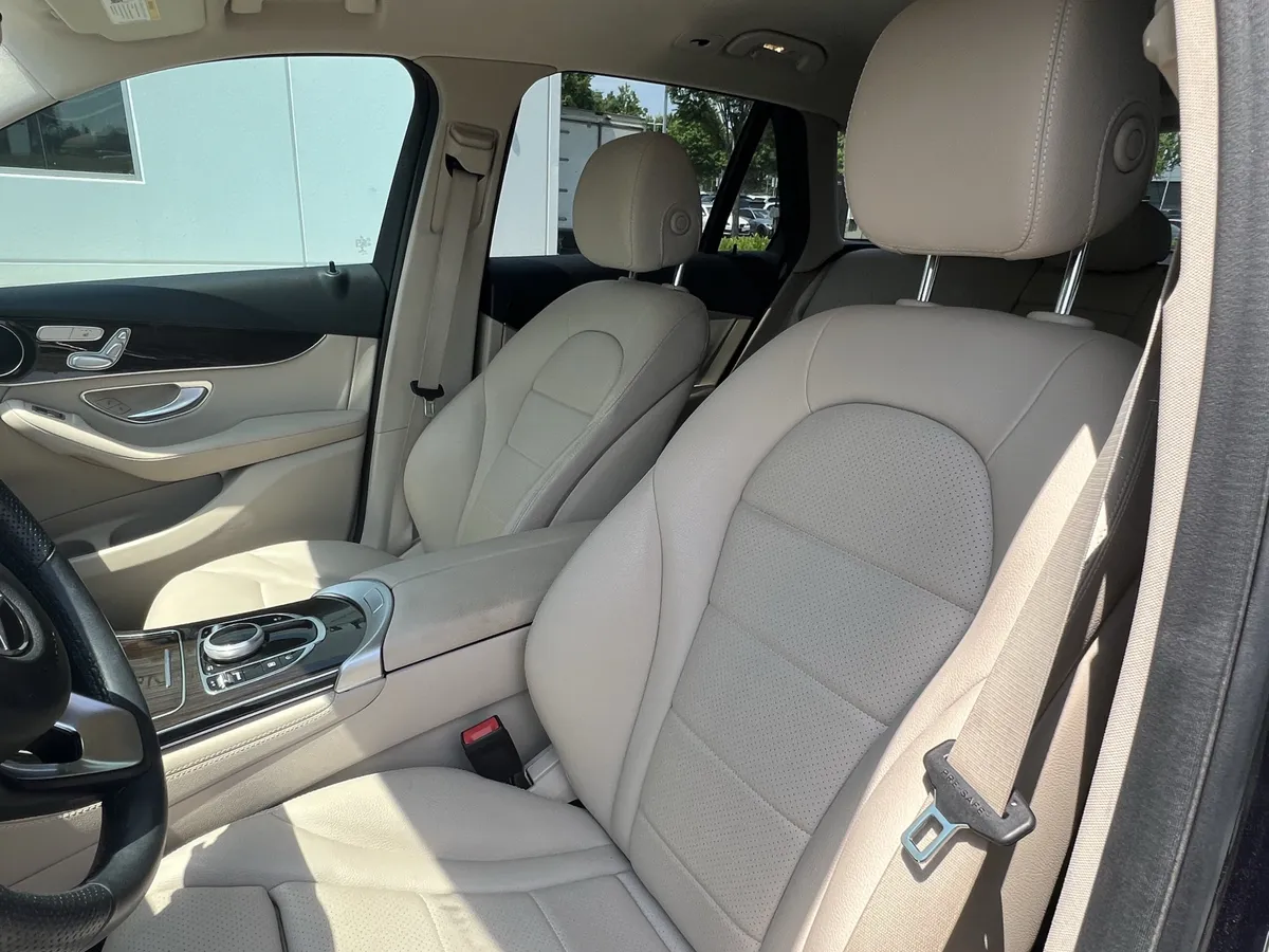 2019 Mercedes-Benz GLC 300 thumbnail 17