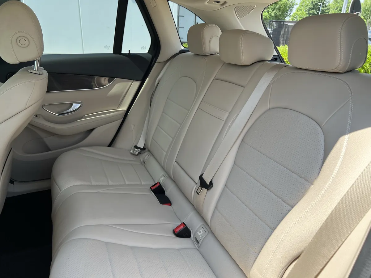 2019 Mercedes-Benz GLC 300 thumbnail 32