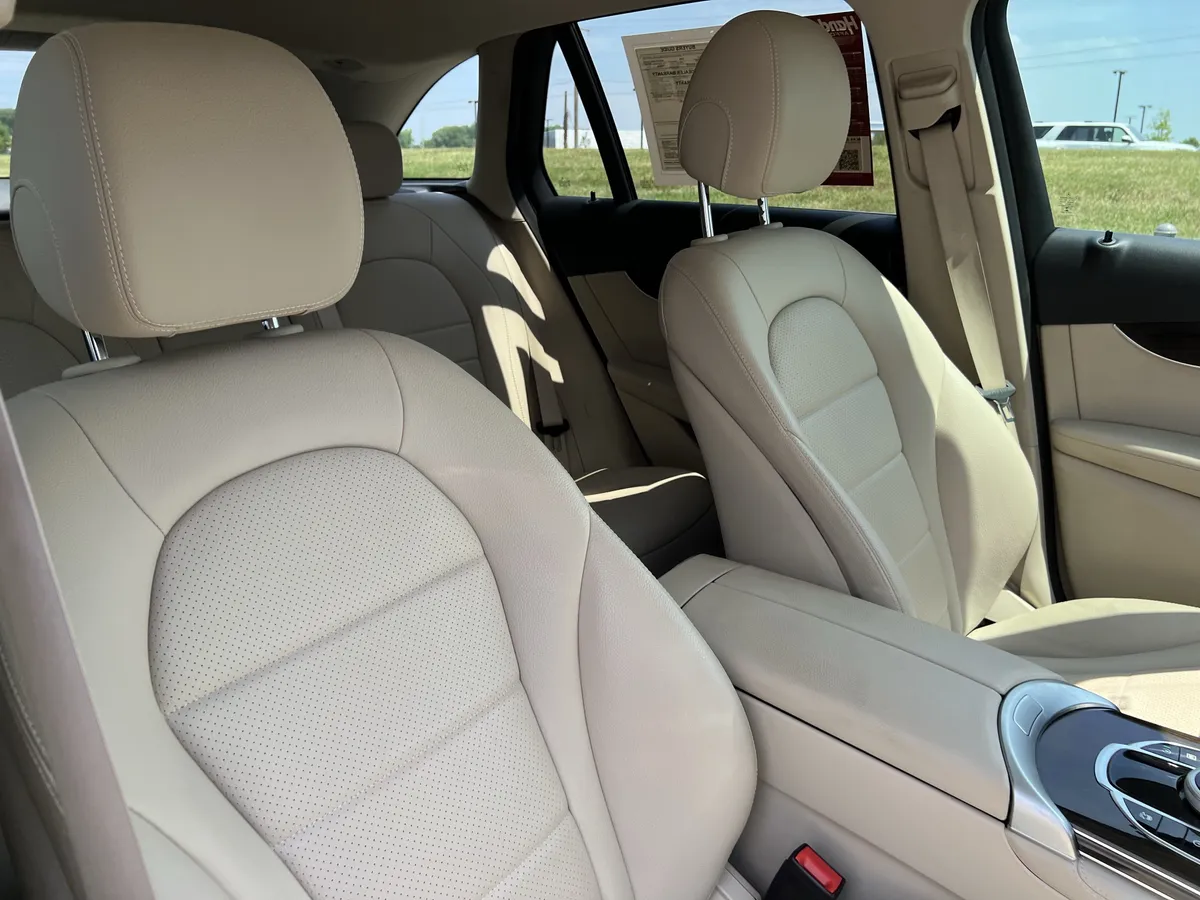 2019 Mercedes-Benz GLC 300 thumbnail 34