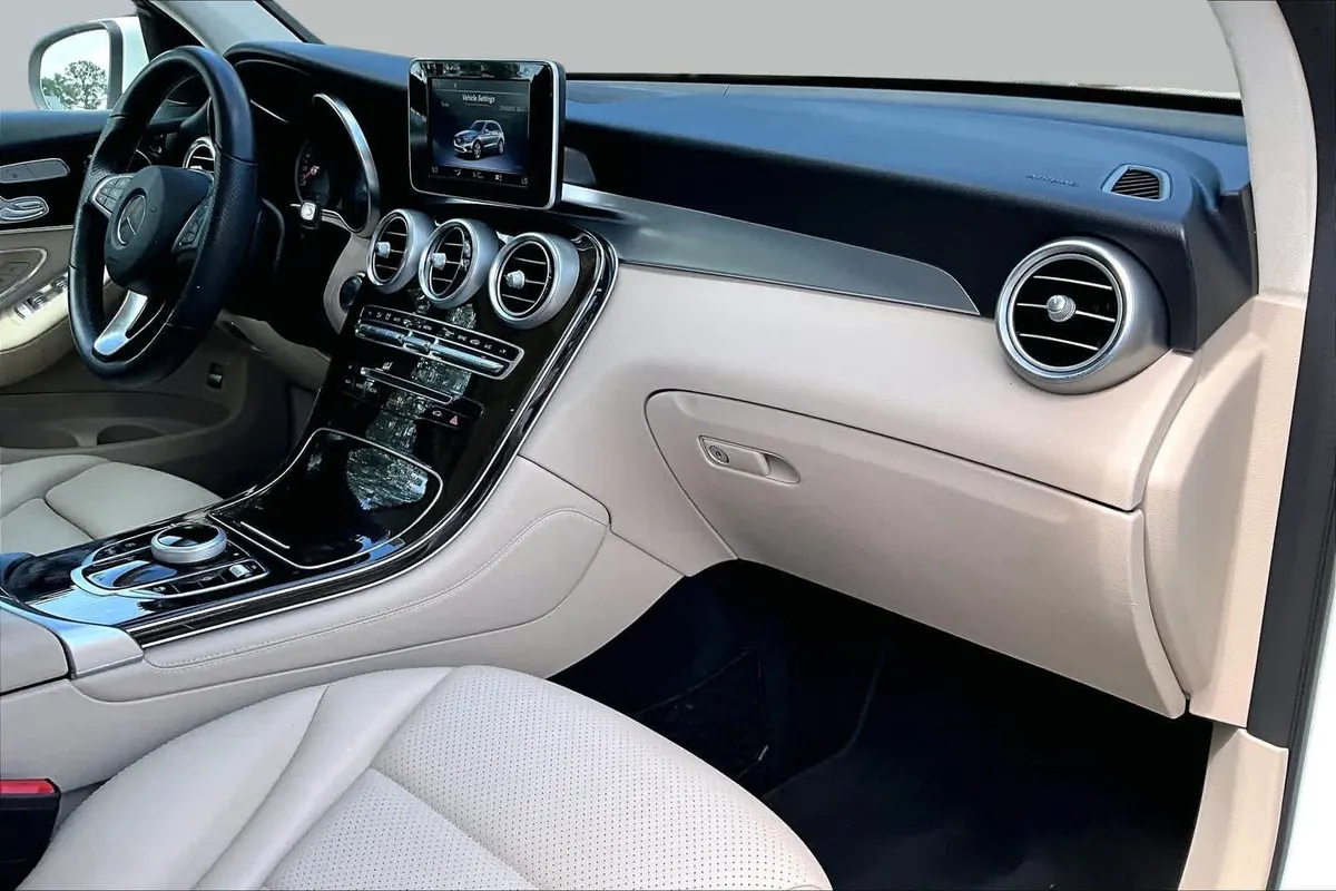 2019 Mercedes-Benz GLC 300 GLC 300 thumbnail 19