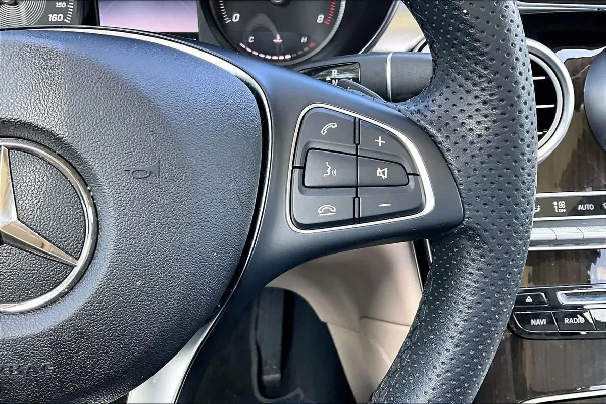 2019 Mercedes-Benz GLC 300 GLC 300 thumbnail 23