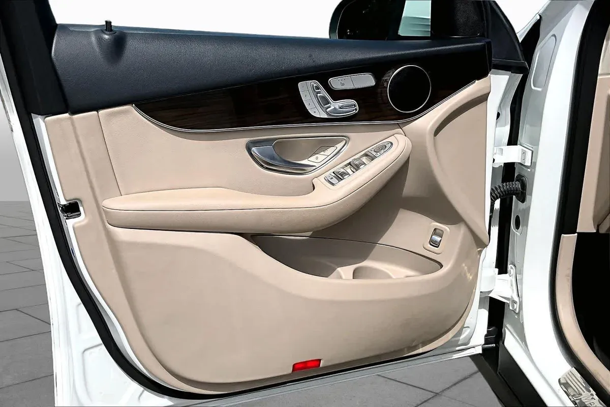 2019 Mercedes-Benz GLC 300 GLC 300 thumbnail 26