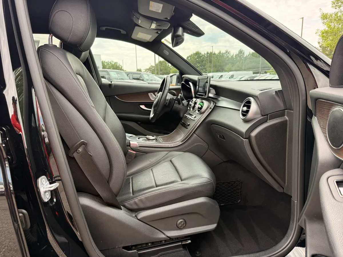 2019 Mercedes-Benz GLC GLC 300 thumbnail 13