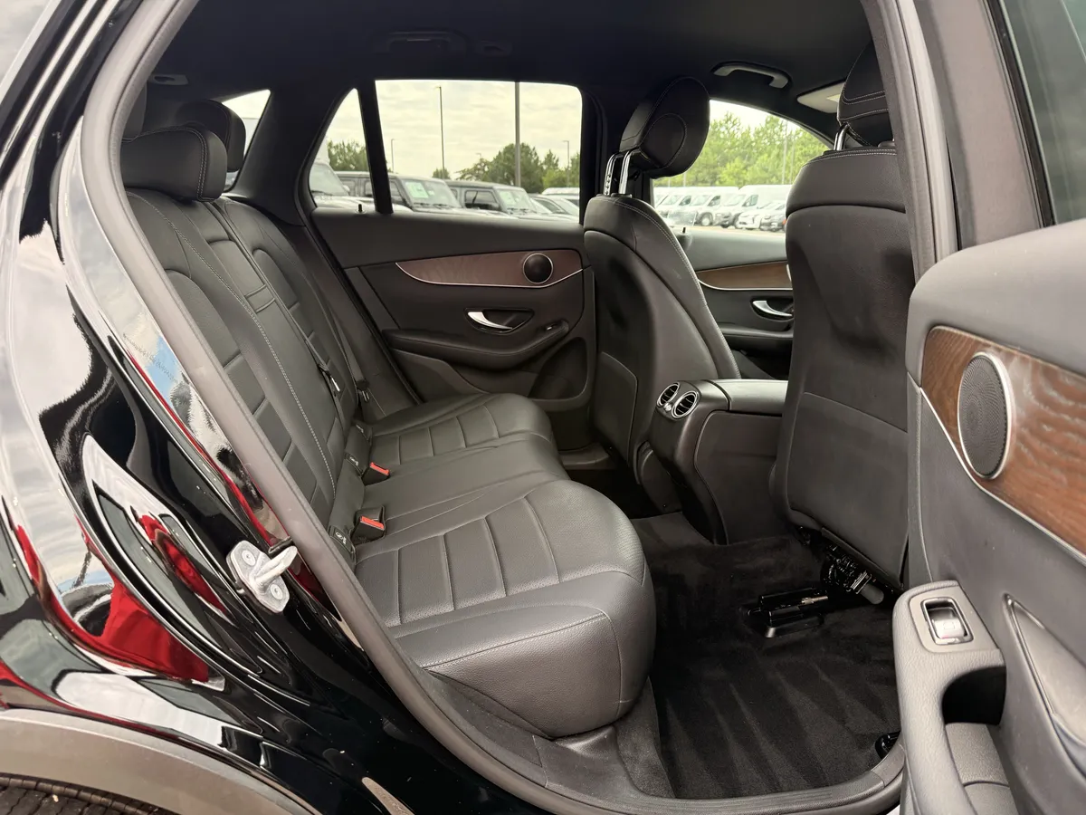 2019 Mercedes-Benz GLC GLC 300 thumbnail 15