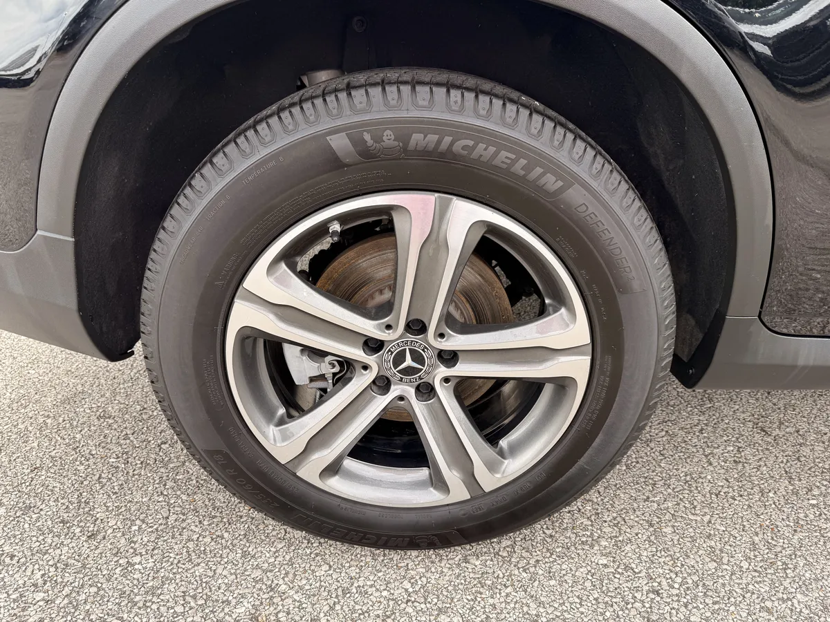 2019 Mercedes-Benz GLC GLC 300 thumbnail 17