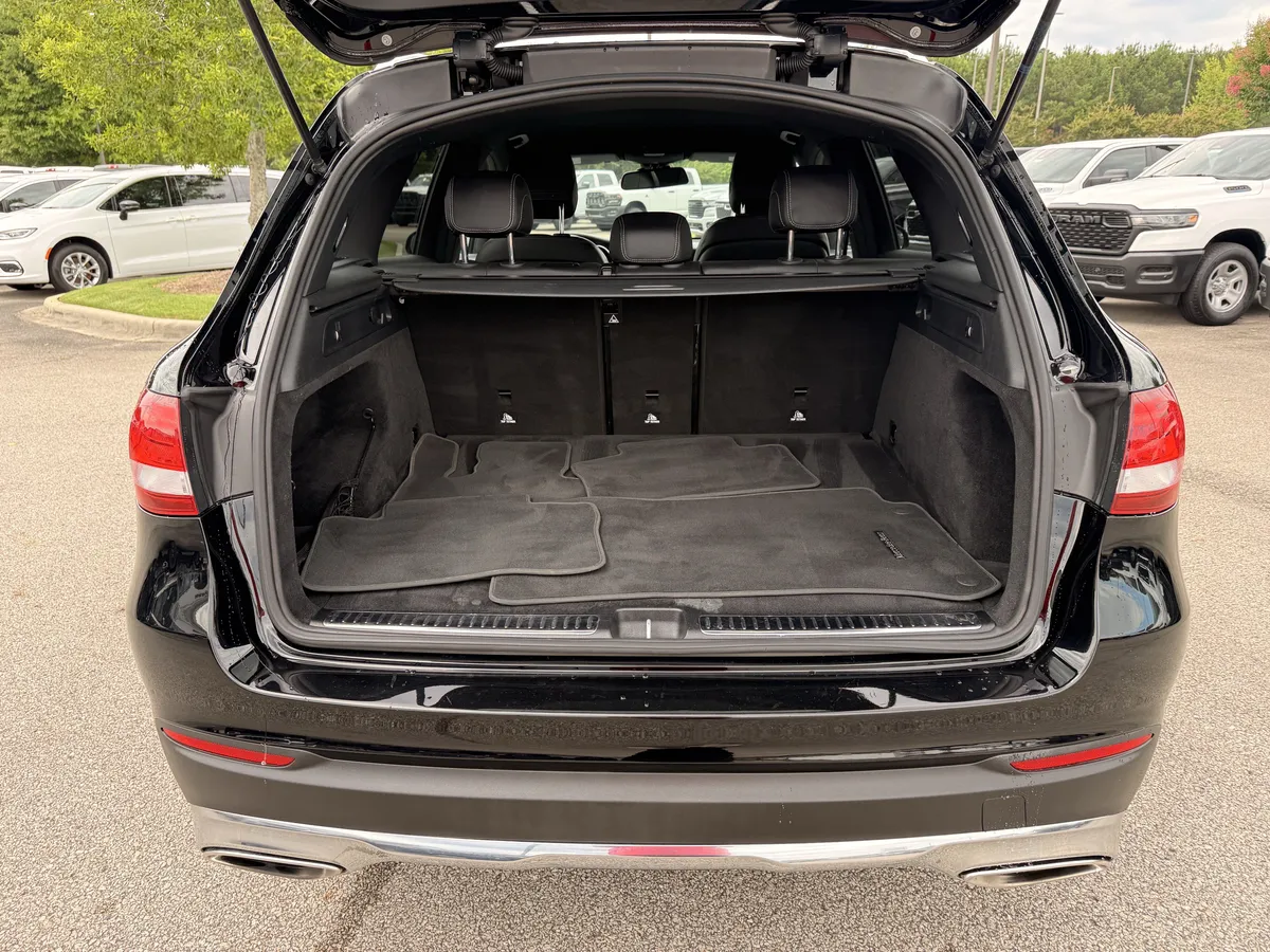 2019 Mercedes-Benz GLC GLC 300 thumbnail 18