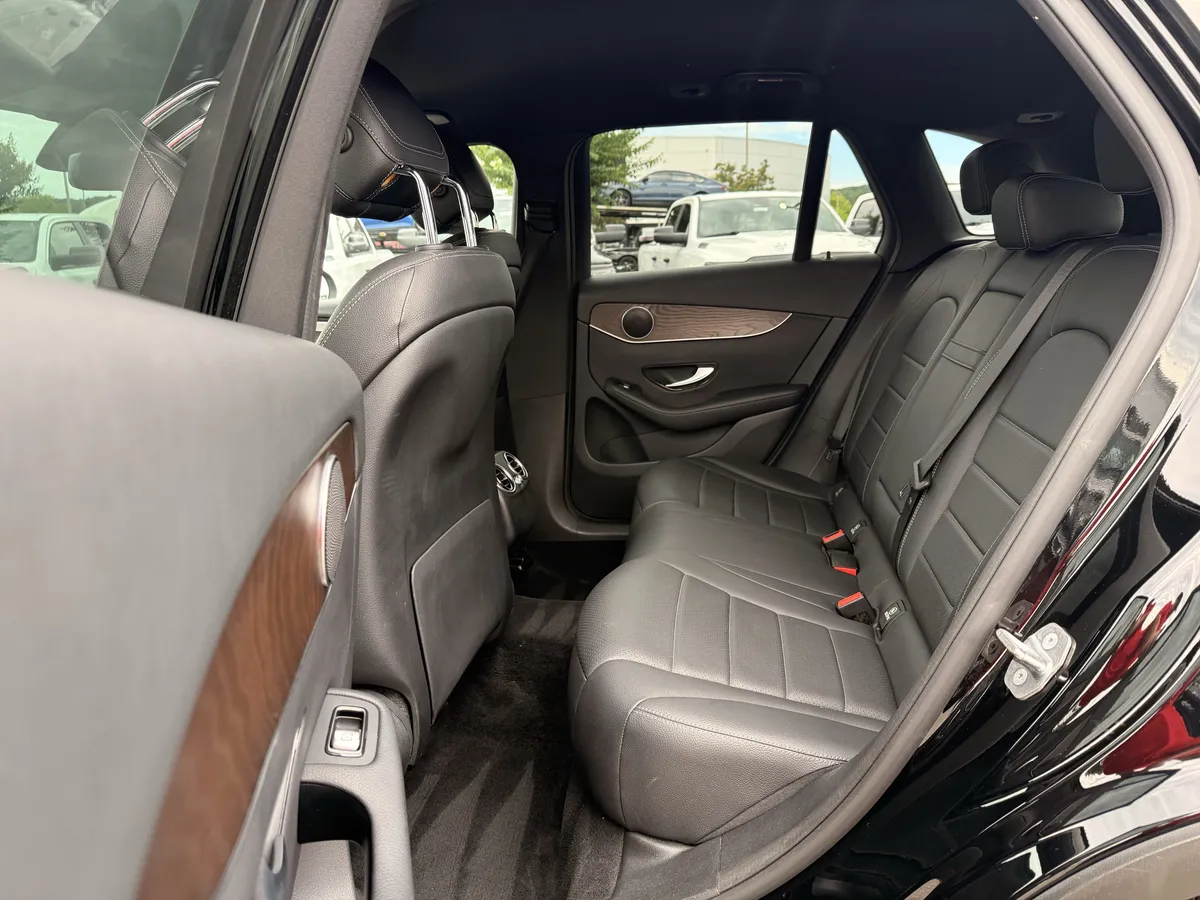 2019 Mercedes-Benz GLC GLC 300 thumbnail 21