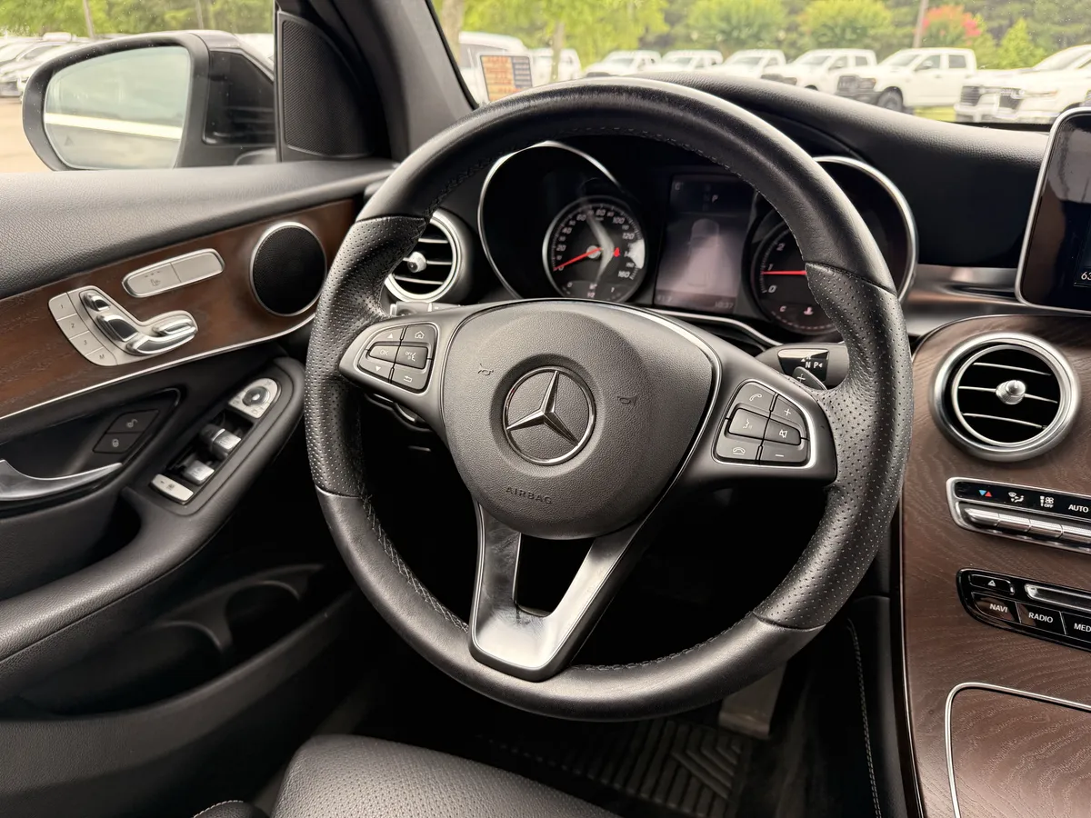 2019 Mercedes-Benz GLC GLC 300 thumbnail 23