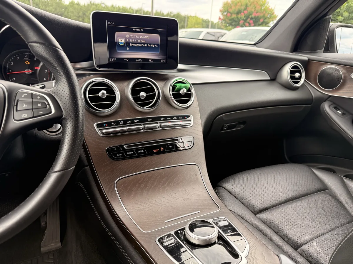 2019 Mercedes-Benz GLC GLC 300 thumbnail 24
