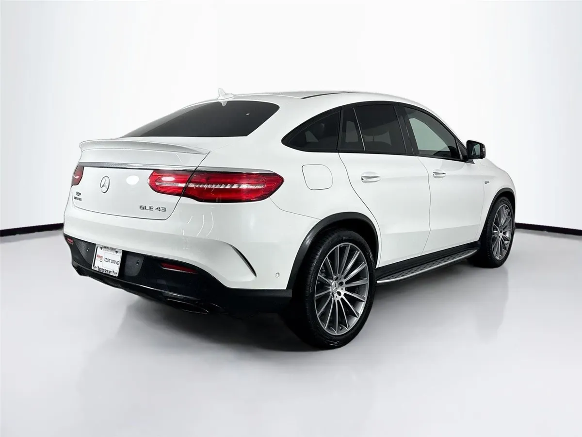 2019 Mercedes-Benz GLE AMG® GLE 43 thumbnail 2