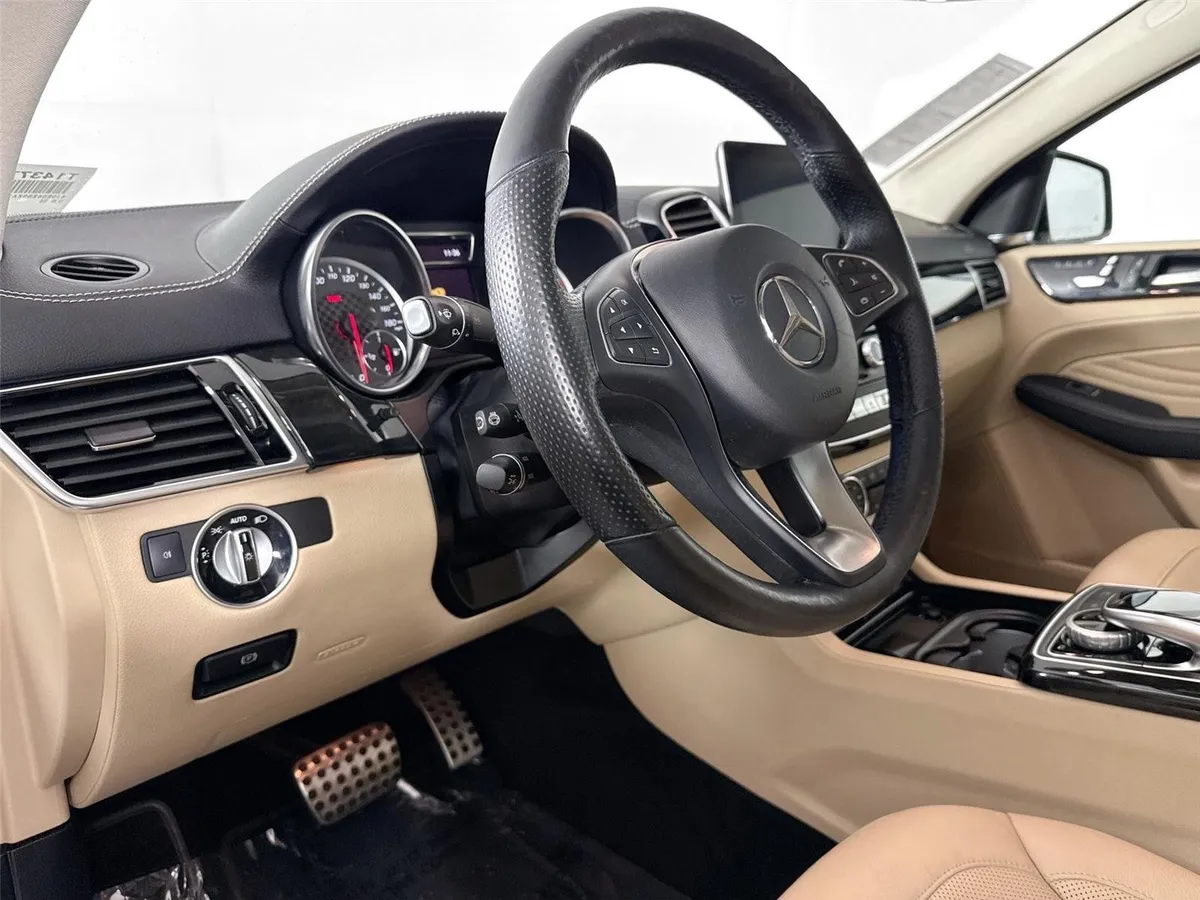 2019 Mercedes-Benz GLE AMG® GLE 43 thumbnail 4
