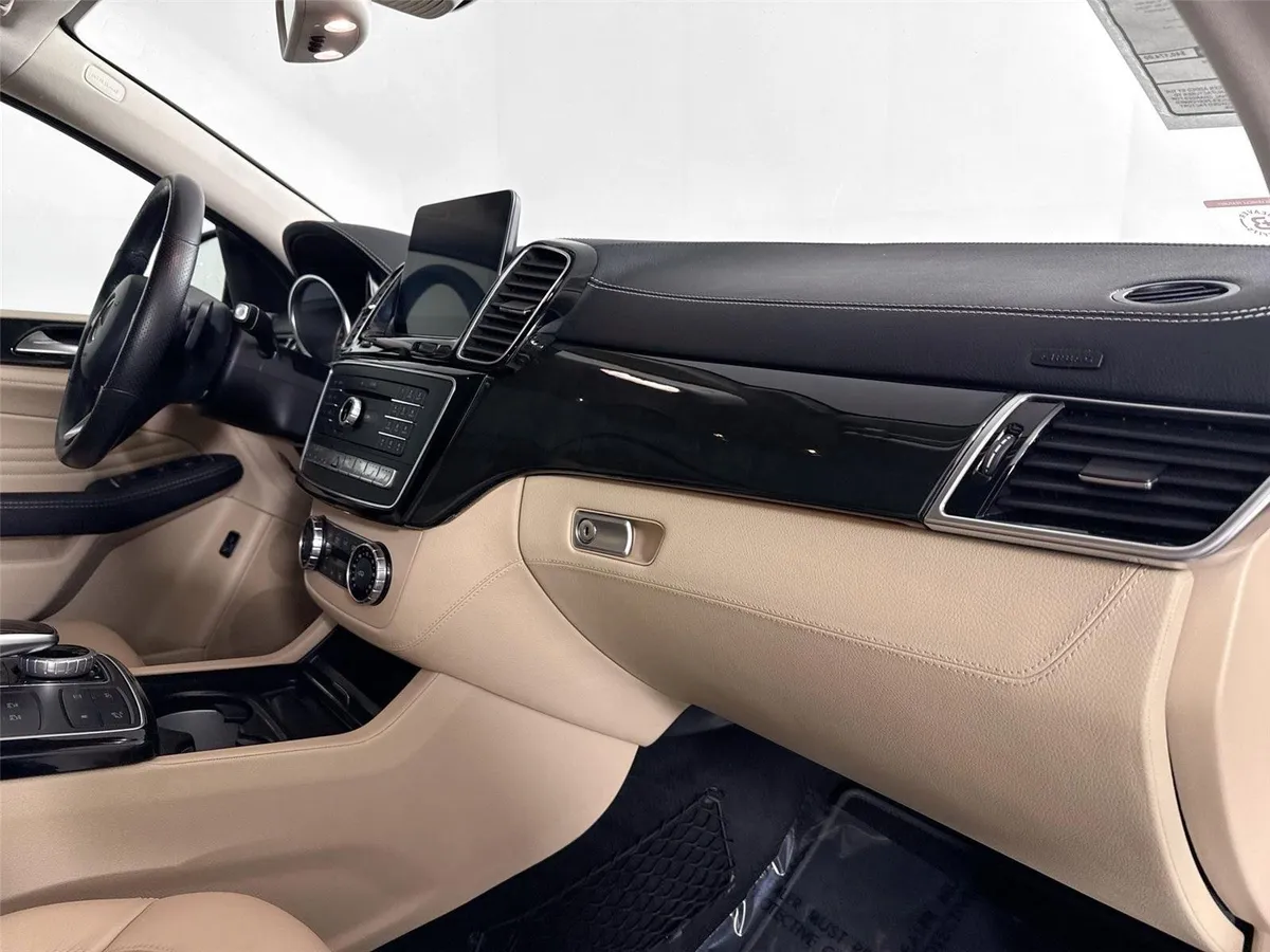 2019 Mercedes-Benz GLE AMG® GLE 43 thumbnail 47