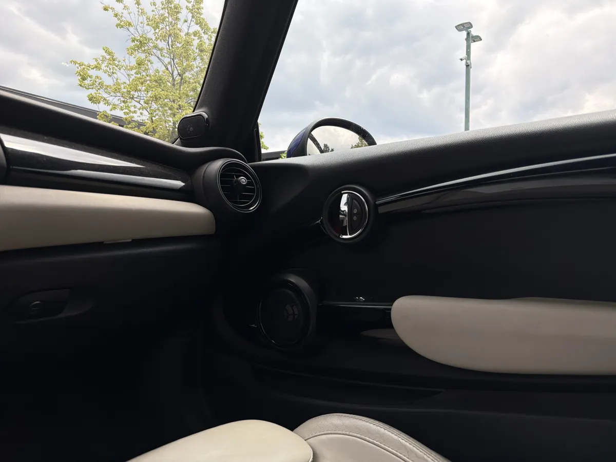 2019 MINI Convertible Cooper S thumbnail 19