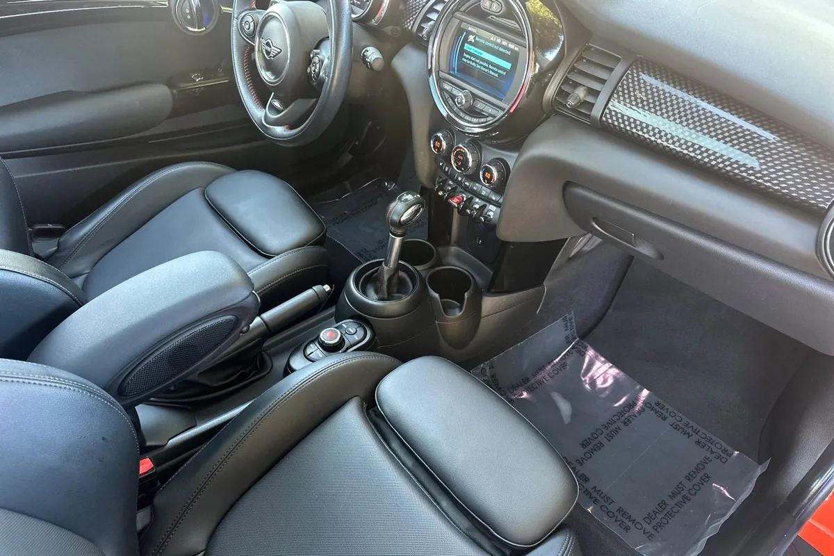 2019 MINI Hardtop 2 Door Cooper S thumbnail 16